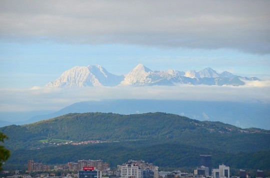 Lubiana: l’abbraccio delle Alpi al tramonto