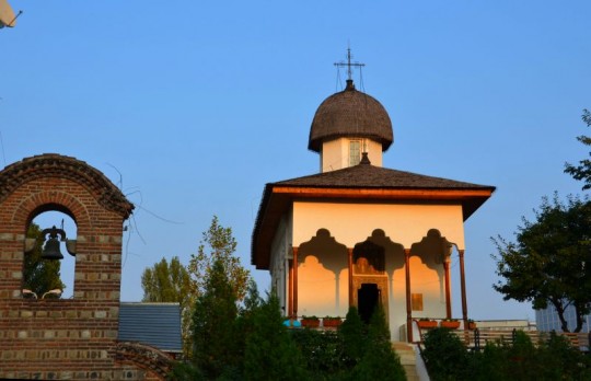 Vita quotidiana nelle chiese di Bucarest