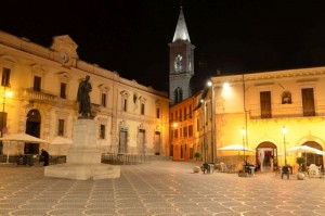 Sulmona, Piazza Ovidio