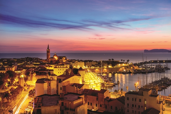 Alghero: Storie di Pietra, Mare e Corallo